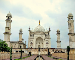 Bibi Ka Maqbara
Cab Service Provider